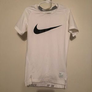 Nike pro compression shirt boy’s medium
